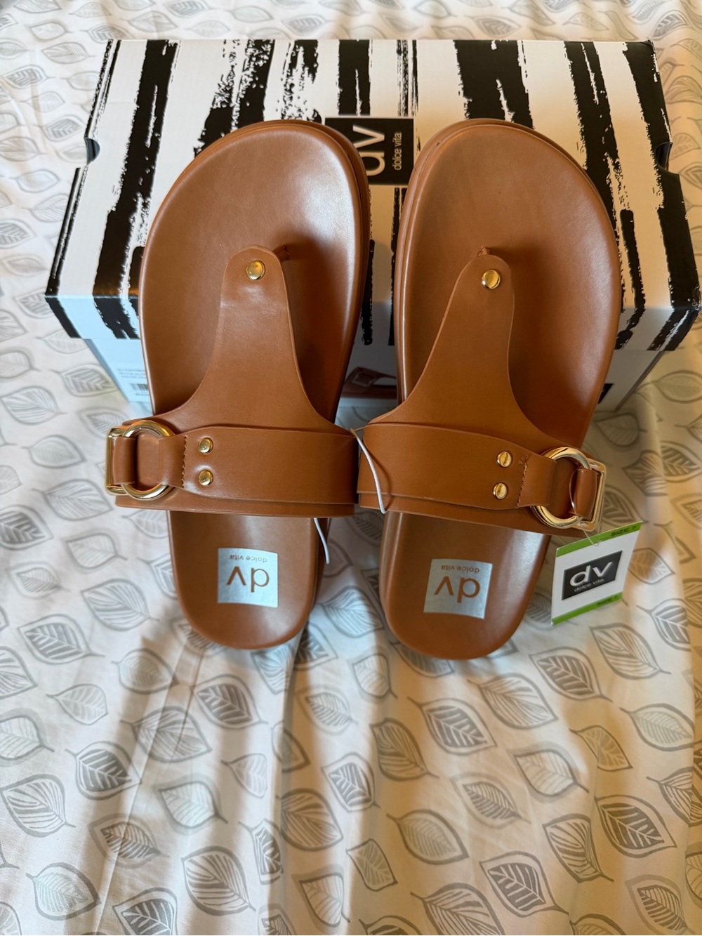 dv by Dolce Vita Brown Leather-Look Slide Sandals size 7